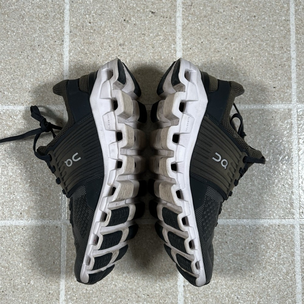 On Cloud Running Shoes for Women - Olive/Black - Picture 8 of 10